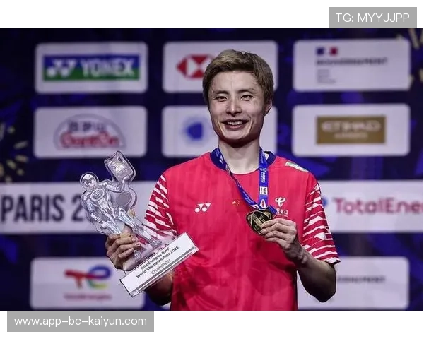 世界羽联颁奖典礼石宇奇独揽双料奖项